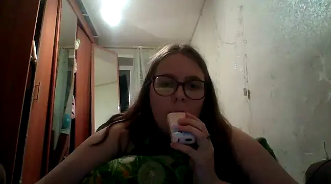 Snapshot of DesireMelissa chatting on 02.23.25 DesireMelissa online show from 02.23.25