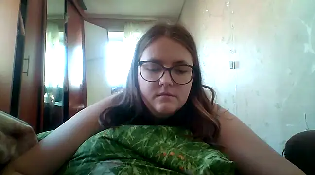 Snapshot of DesireMelissa chatting on 02.25.25 DesireMelissa online show from 02.25.25