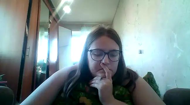 Snapshot of DesireMelissa chatting on 02.27.25 DesireMelissa online show from 02.27.25
