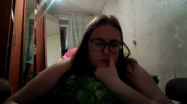 Snapshot of DesireMelissa chatting on 02.27.25 DesireMelissa online show from 02.27.25