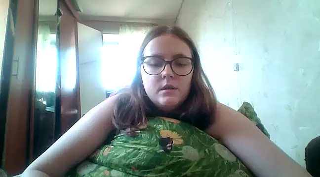 Snapshot of DesireMelissa chatting on 02.28.25 DesireMelissa online show from 02.28.25