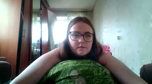 Snapshot of DesireMelissa chatting on 03.04.25 DesireMelissa online show from 03.04.25