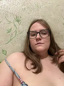 Snapshot of DesireMelissa chatting on 03.04.25 DesireMelissa online show from 03.04.25