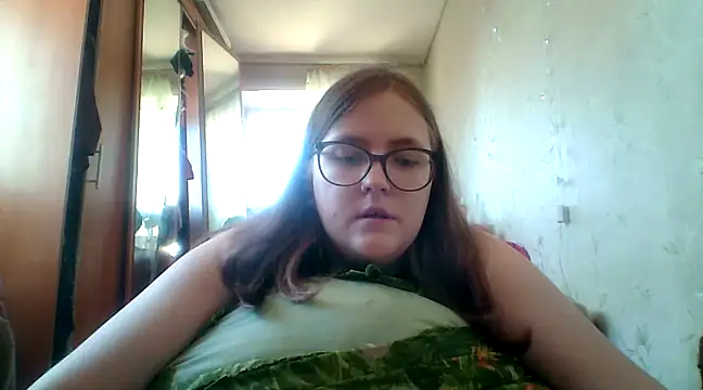 Snapshot of DesireMelissa chatting on 03.08.25 DesireMelissa online show from 03.08.25