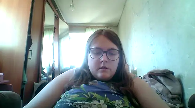 Snapshot of DesireMelissa chatting on 03.18.25 DesireMelissa online show from 03.18.25