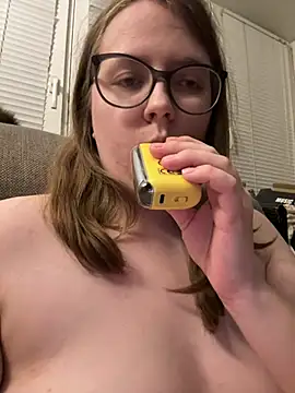 Snapshot of DesireMelissa chatting on 03.19.25 DesireMelissa online show from 03.19.25