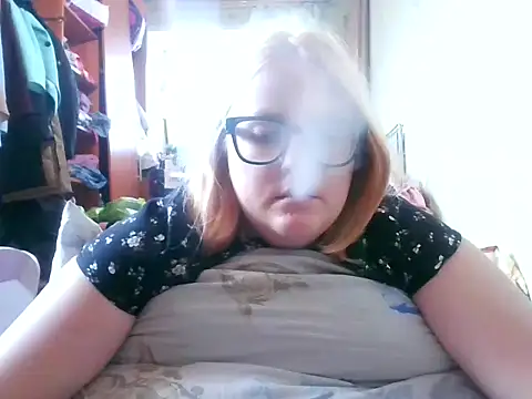 Snapshot of DesireMelissa chatting on 10.07.25 DesireMelissa online show from 10.07.25