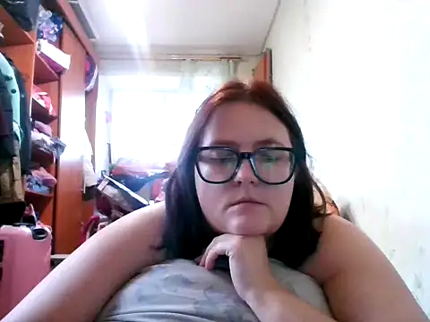 Snapshot of DesireMelissa chatting on 10.22.25 DesireMelissa online show from 10.22.25