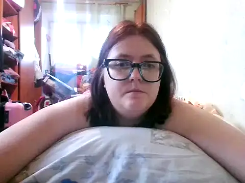 Snapshot of DesireMelissa chatting on 10.24.25 DesireMelissa online show from 10.24.25