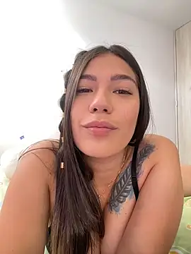 Latina vanessa online show from 12.08.24