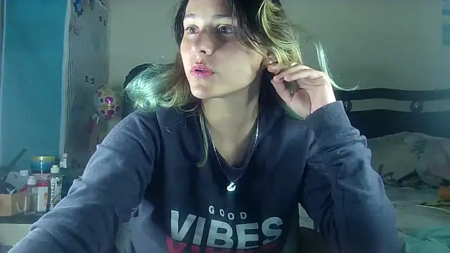 Snapshot of Elith_20 chatting on 02.13.25 Elith 20 online show from 02.13.25