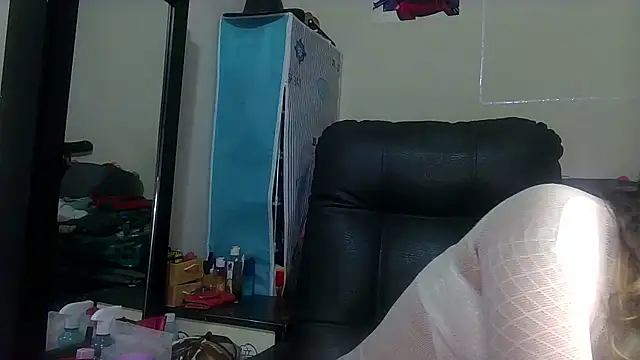 Snapshot of Elith_20 chatting on 02.23.25 Elith 20 online show from 02.23.25