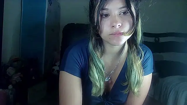 Snapshot of Elith_20 chatting on 03.20.25 Elith 20 online show from 03.20.25