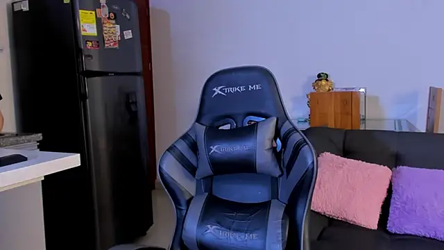 Amypond   online show from 04.11.26