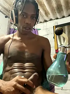 Larry-n-clouds online show from 11.24.25