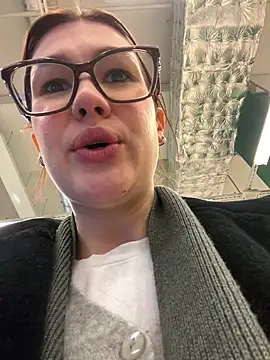 RinaCat online show from 02.13.25