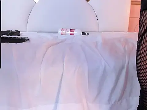 Donnapaul online show from 03.14.25