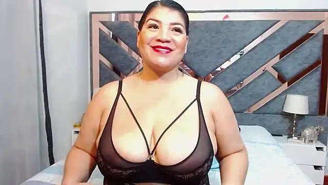 Snapshot of KarlaTesg chatting on 03.01.25 KarlaTesg online show from 03.01.25