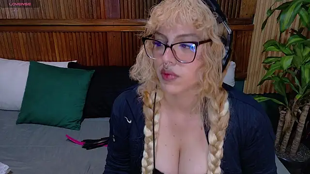 Eli666uwu online show from 10.14.25