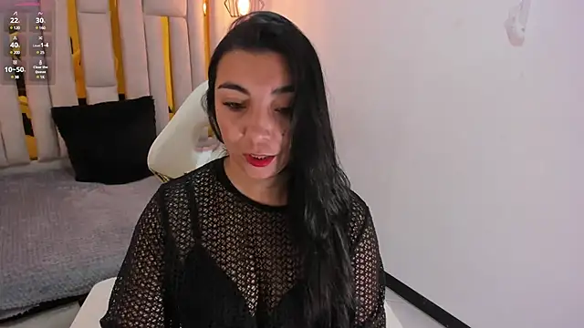 Karla hernandez  online show from 01.02.25