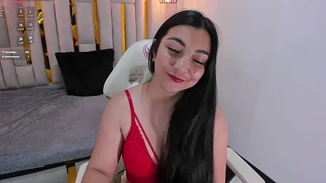 Karla hernandez  online show from 01.04.25