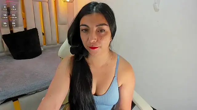 Karla hernandez  online show from 01.06.25
