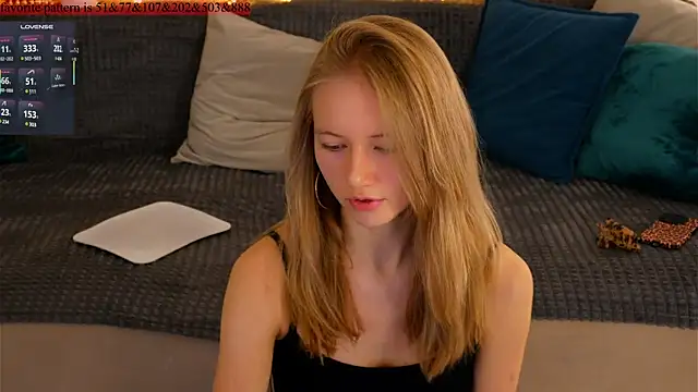 Alexandra Demore online show from 02.19.25