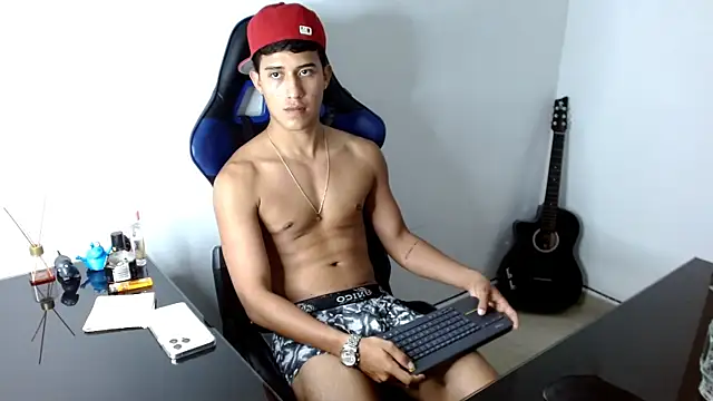 Snapshot of Juan_da01 chatting on 01.12.25 Juan da01 online show from 01.12.25