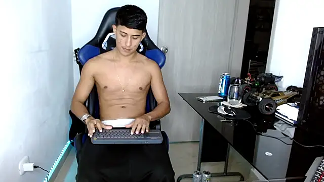 Snapshot of Juan_da01 chatting on 02.27.25 Juan da01 online show from 02.27.25