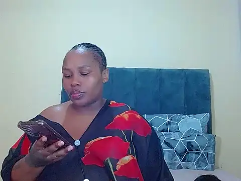 Snapshot of curvycloe1 chatting on 05.03.26 curvycloe1 online show from 05.03.26