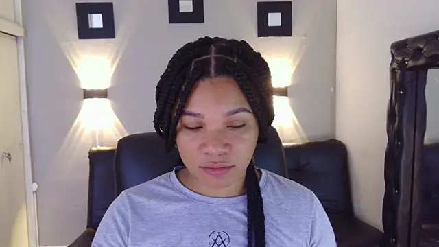 ashley Tompson1 online show from 12.18.24