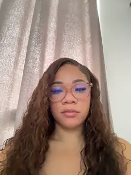 ashley Tompson1 online show from 10.17.25