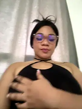 ashley Tompson1 online show from 11.14.25