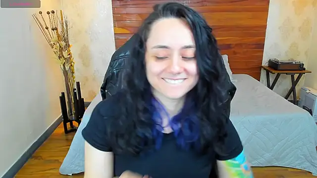 Snapshot of KatherineBond chatting on 12.22.24 KatherineBond online show from 12.22.24