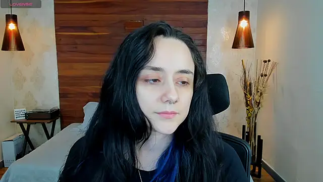 Snapshot of KatherineBond chatting on 01.30.25 KatherineBond online show from 01.30.25