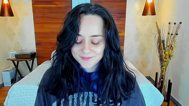 Snapshot of KatherineBond chatting on 02.27.25 KatherineBond online show from 02.27.25