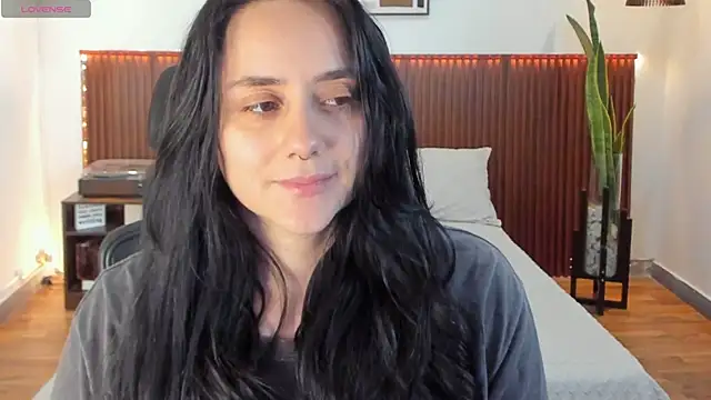 KatherineBond online show from 10.27.25