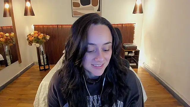KatherineBond online show from 06.18.26