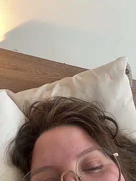 Snapshot of Gabiwaifu chatting on 02.12.26 Gabiwaifu online show from 02.12.26