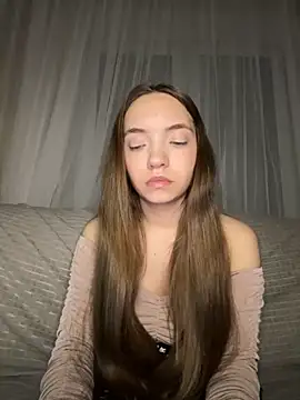 Snapshot of BarbaraFantasy chatting on 10.20.25 BarbaraFantasy online show from 10.20.25