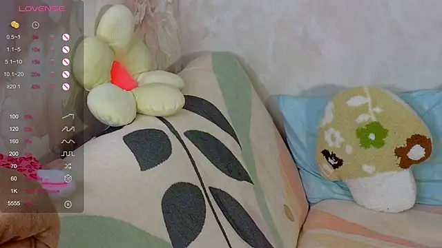 TrissMerigold9 online show from 10.30.25