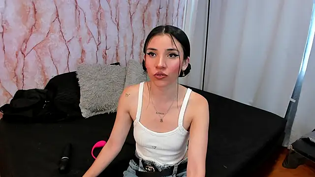 LILA ELLIOT online show from 12.12.24