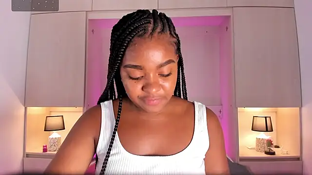 Snapshot of tamaraa_smiith chatting on 01.31.25 tamaraa smiith online show from 01.31.25