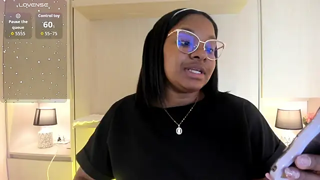 tamaraa smiith online show from 11.05.25