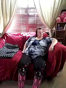 Bayou Woman68 online show from 04.10.26