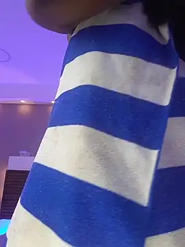 Adelehottman online show from 04.18.26