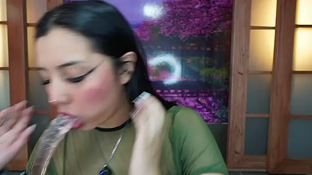 Snapshot of miss_lizith chatting on 09.09.25 miss lizith online show from 09.09.25