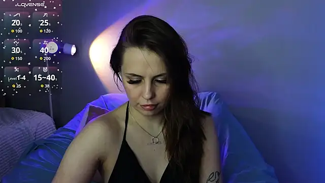 Aisha Riley online show from 09.24.25