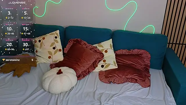 Aisha Riley online show from 11.25.25