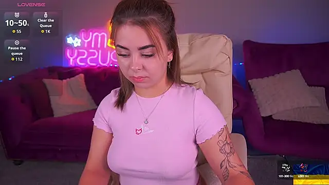 SusieWood online show from 09.21.25